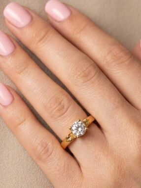 Gold Tone Solitaire Ring Size 8.5
